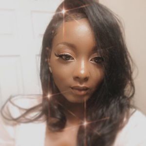 Meet your Posher, Lydia